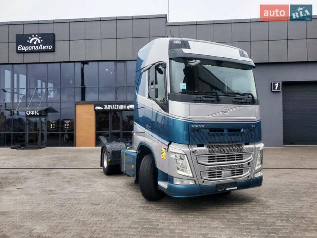 Синий Вольво FH 13, объемом двигателя 12.8 л и пробегом 797 тыс. км за 35900 $, фото 1 на Automoto.ua