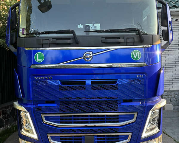 Синий Вольво FH 13, объемом двигателя 12.8 л и пробегом 42 тыс. км за 98500 $, фото 1 на Automoto.ua