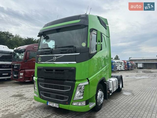Зелений Вольво FH 13, об'ємом двигуна 12.7 л та пробігом 960 тис. км за 34900 $, фото 1 на Automoto.ua