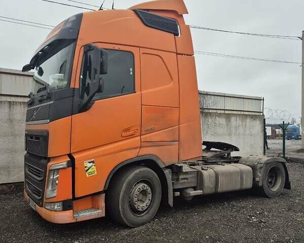 Оранжевый Вольво FH 13, объемом двигателя 12.78 л и пробегом 1 тыс. км за 34000 $, фото 1 на Automoto.ua