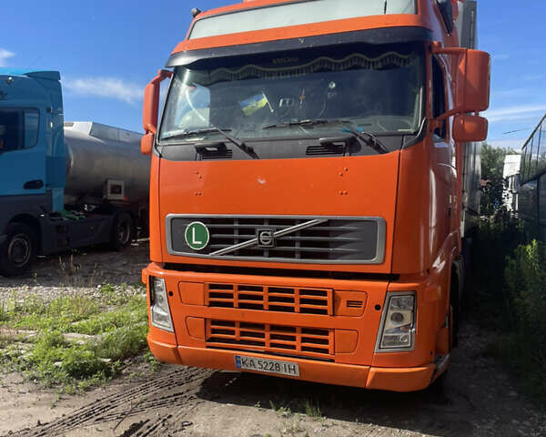 Оранжевый Вольво FH 13, объемом двигателя 0 л и пробегом 1 тыс. км за 10500 $, фото 1 на Automoto.ua