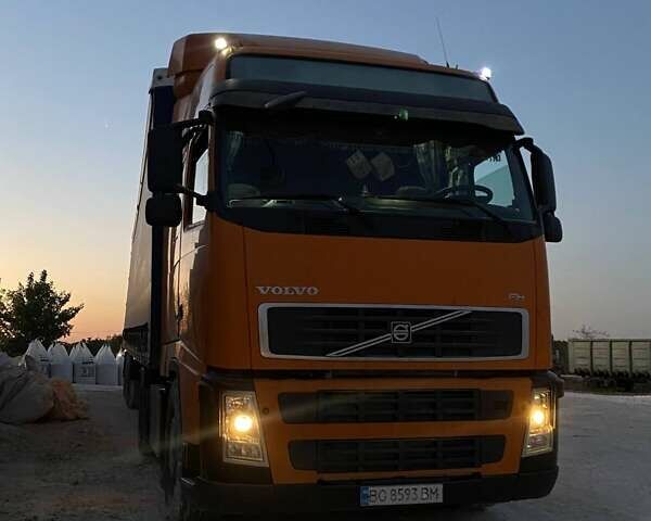Помаранчевий Вольво FH 13, об'ємом двигуна 12.78 л та пробігом 270 тис. км за 14500 $, фото 1 на Automoto.ua