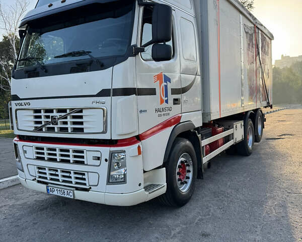 Белый Вольво FH 16, объемом двигателя 16.1 л и пробегом 11 тыс. км за 38000 $, фото 1 на Automoto.ua