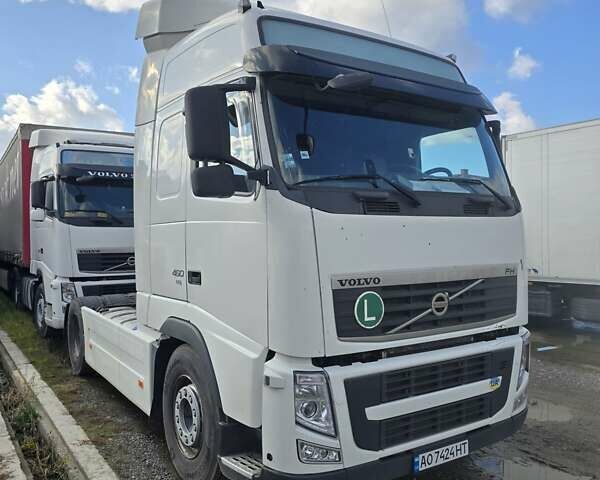 Белый Вольво FH 16, объемом двигателя 12.8 л и пробегом 1 тыс. км за 18500 $, фото 1 на Automoto.ua