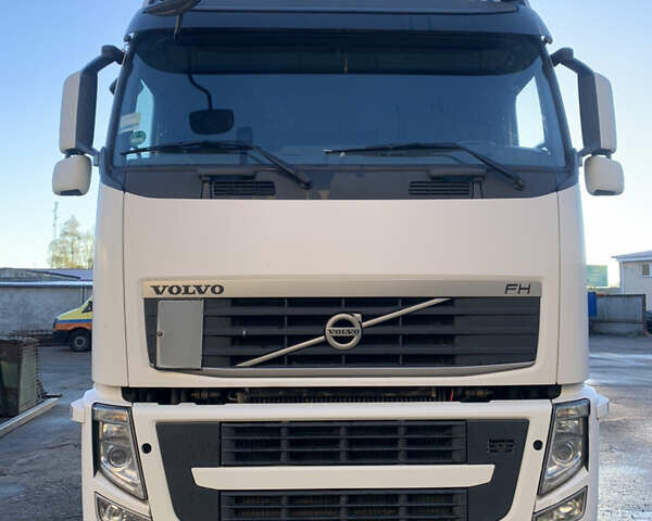Білий Вольво FH 16, об'ємом двигуна 12.78 л та пробігом 450 тис. км за 45000 $, фото 1 на Automoto.ua