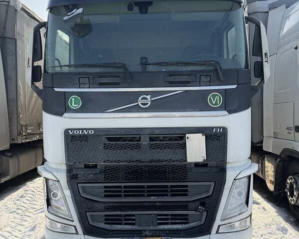 Білий Вольво FH 16, об'ємом двигуна 0 л та пробігом 880 тис. км за 46884 $, фото 1 на Automoto.ua