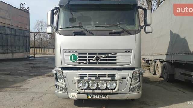 Сірий Вольво FH 16, об'ємом двигуна 12 л та пробігом 700 тис. км за 17262 $, фото 1 на Automoto.ua