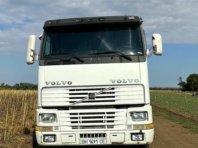 Белый Вольво ФХ, объемом двигателя 12.1 л и пробегом 0 тыс. км за 17000 $, фото 1 на Automoto.ua