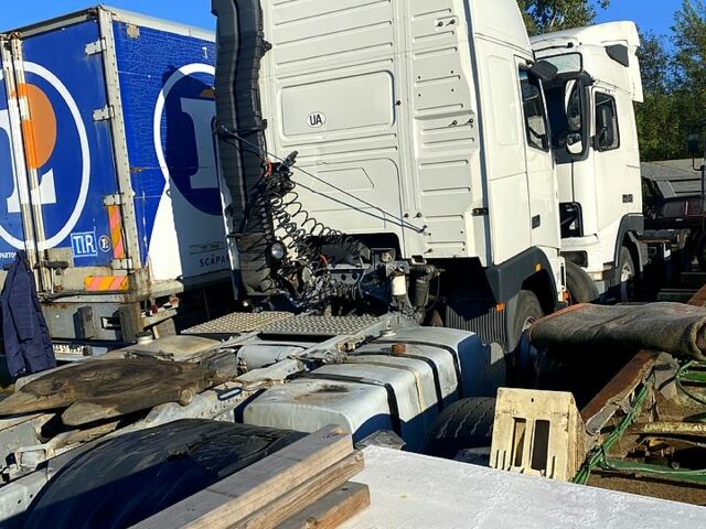 Белый Вольво ФХ, объемом двигателя 12 л и пробегом 1450 тыс. км за 8300 $, фото 1 на Automoto.ua
