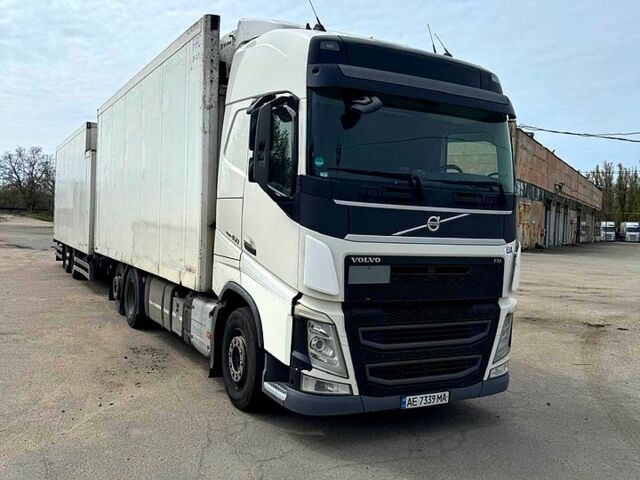 Белый Вольво ФХ, объемом двигателя 12 л и пробегом 1 тыс. км за 41250 $, фото 1 на Automoto.ua