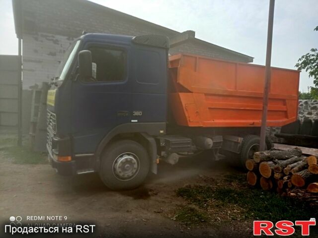 Синий Вольво ФХ, объемом двигателя 12.1 л и пробегом 150 тыс. км за 8300 $, фото 1 на Automoto.ua
