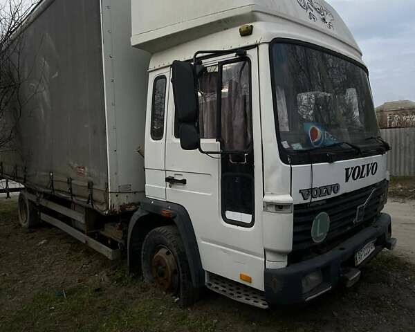 Білий Вольво FL 6, об'ємом двигуна 5.48 л та пробігом 700 тис. км за 2500 $, фото 1 на Automoto.ua