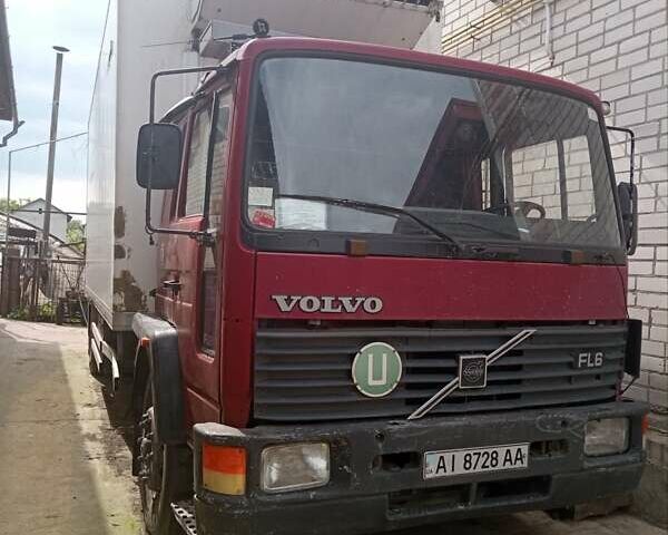 Червоний Вольво FL 6, об'ємом двигуна 6 л та пробігом 439 тис. км за 8500 $, фото 1 на Automoto.ua