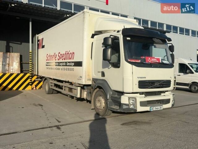 Белый Вольво FL 7, объемом двигателя 7.15 л и пробегом 450 тыс. км за 27000 $, фото 1 на Automoto.ua