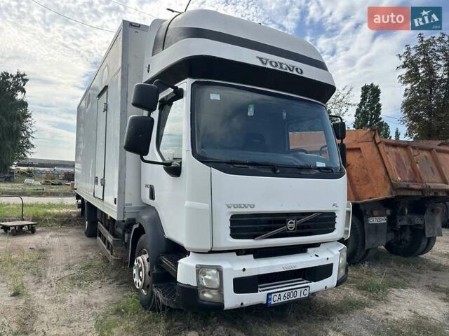 Білий Вольво FL 7, об'ємом двигуна 7.2 л та пробігом 701 тис. км за 18000 $, фото 1 на Automoto.ua