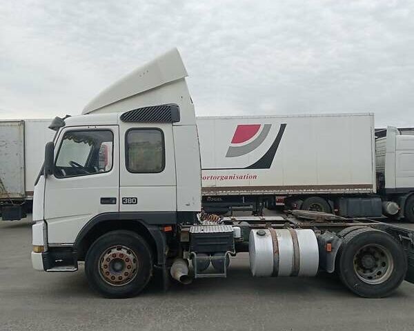 Білий Вольво ФМ 12, об'ємом двигуна 12.13 л та пробігом 890 тис. км за 6900 $, фото 1 на Automoto.ua