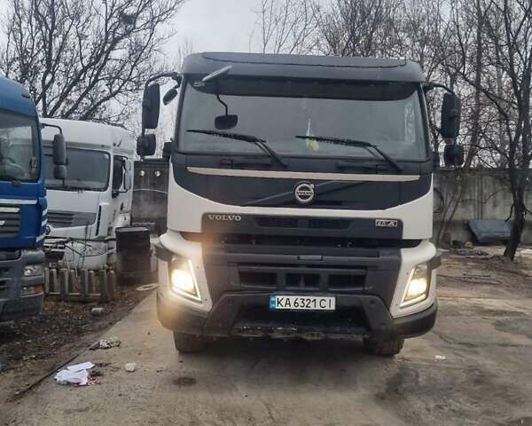 Білий Вольво FM 13, об'ємом двигуна 12.78 л та пробігом 181 тис. км за 67000 $, фото 1 на Automoto.ua