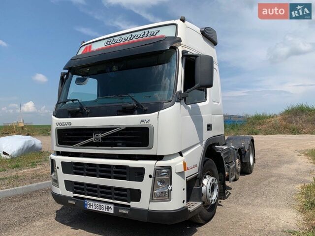 Белый Вольво FM 13, объемом двигателя 12.9 л и пробегом 850 тыс. км за 15500 $, фото 1 на Automoto.ua
