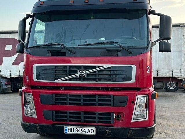 Красный Вольво FM 13, объемом двигателя 0 л и пробегом 1 тыс. км за 24500 $, фото 1 на Automoto.ua