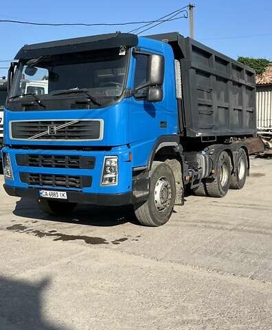 Синий Вольво FM 13, объемом двигателя 12.9 л и пробегом 415 тыс. км за 46000 $, фото 1 на Automoto.ua