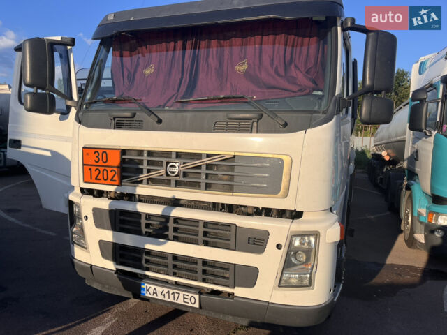 Білий Вольво FM 9, об'ємом двигуна 12.13 л та пробігом 535 тис. км за 60000 $, фото 1 на Automoto.ua