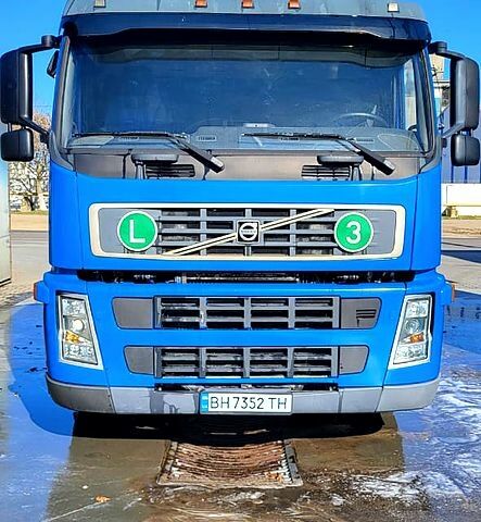 Синий Вольво ФМ, объемом двигателя 9.4 л и пробегом 0 тыс. км за 10000 $, фото 1 на Automoto.ua