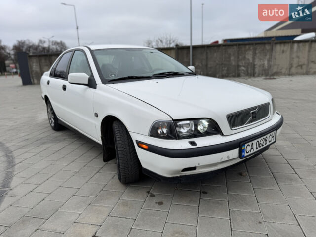 Білий Вольво S40, об'ємом двигуна 1.8 л та пробігом 456 тис. км за 2900 $, фото 1 на Automoto.ua