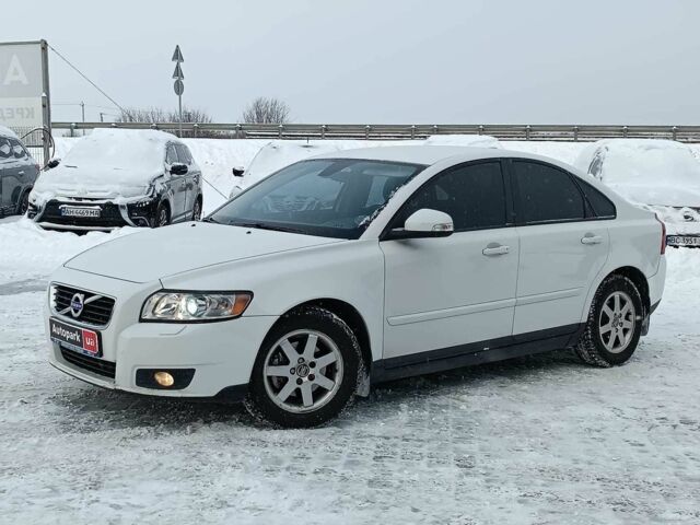 Білий Вольво S40, об'ємом двигуна 2 л та пробігом 242 тис. км за 5800 $, фото 1 на Automoto.ua
