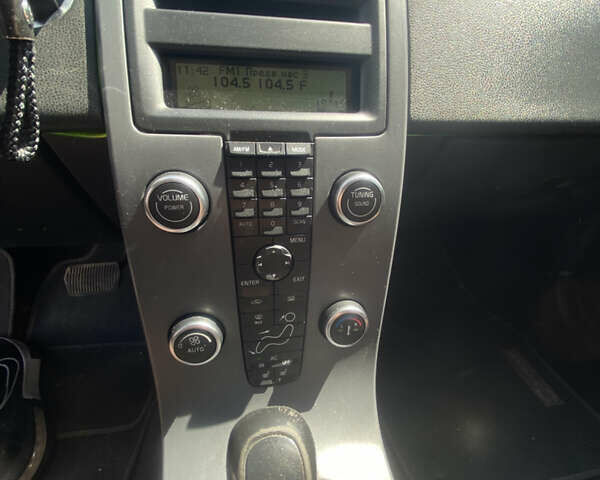 Белый Вольво С40, объемом двигателя 2 л и пробегом 217 тыс. км за 7300 $, фото 1 на Automoto.ua