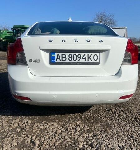 Білий Вольво S40, об'ємом двигуна 2 л та пробігом 260 тис. км за 7100 $, фото 1 на Automoto.ua