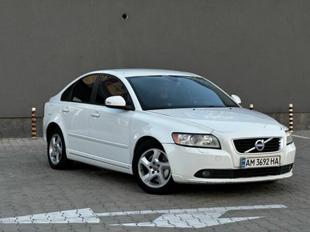 Білий Вольво S40, об'ємом двигуна 2 л та пробігом 265 тис. км за 6524 $, фото 1 на Automoto.ua