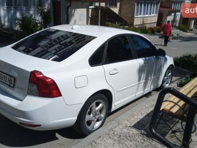 Білий Вольво S40, об'ємом двигуна 2 л та пробігом 270 тис. км за 7000 $, фото 1 на Automoto.ua