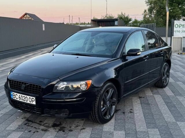 Чорний Вольво S40, об'ємом двигуна 2 л та пробігом 321 тис. км за 4211 $, фото 1 на Automoto.ua