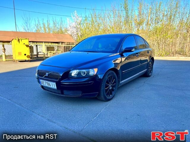 Чорний Вольво S40, об'ємом двигуна 2.4 л та пробігом 175 тис. км за 3999 $, фото 1 на Automoto.ua