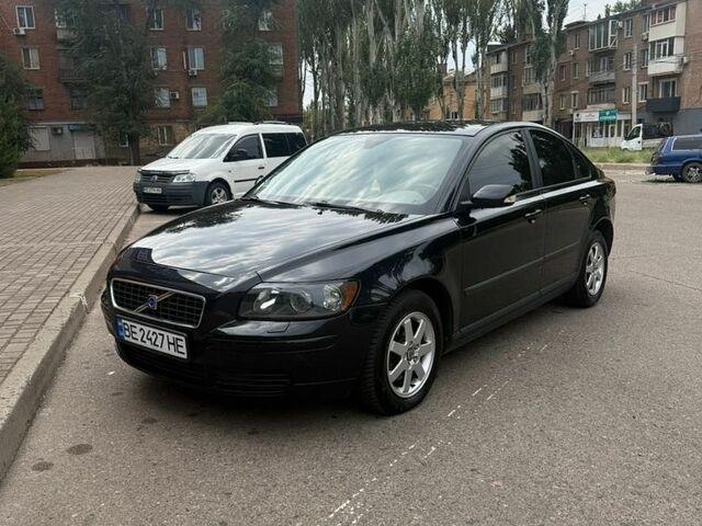 Чорний Вольво S40, об'ємом двигуна 1.8 л та пробігом 199 тис. км за 4300 $, фото 1 на Automoto.ua