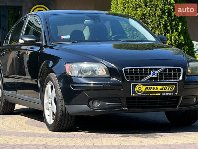 Черный Вольво С40, объемом двигателя 1.6 л и пробегом 304 тыс. км за 4850 $, фото 1 на Automoto.ua