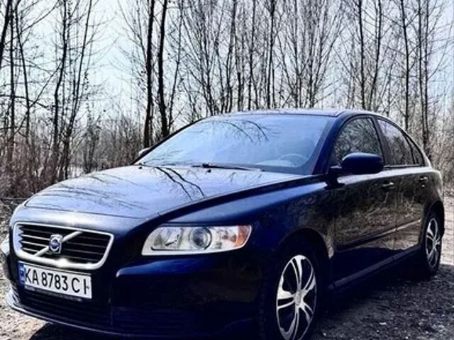 Черный Вольво С40, объемом двигателя 2.44 л и пробегом 350 тыс. км за 6500 $, фото 1 на Automoto.ua