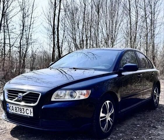 Черный Вольво С40, объемом двигателя 0 л и пробегом 320 тыс. км за 7300 $, фото 1 на Automoto.ua