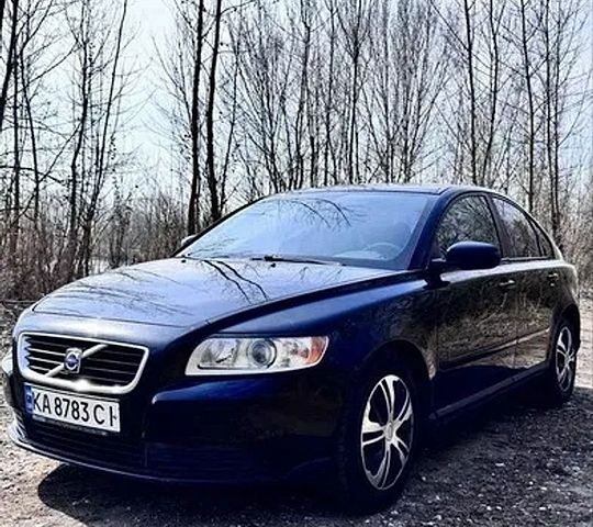 Чорний Вольво S40, об'ємом двигуна 2.44 л та пробігом 350 тис. км за 6400 $, фото 1 на Automoto.ua