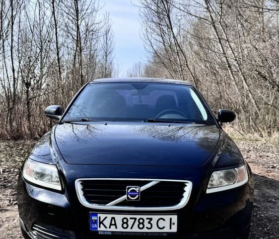 Чорний Вольво S40, об'ємом двигуна 2.4 л та пробігом 345 тис. км за 6000 $, фото 1 на Automoto.ua
