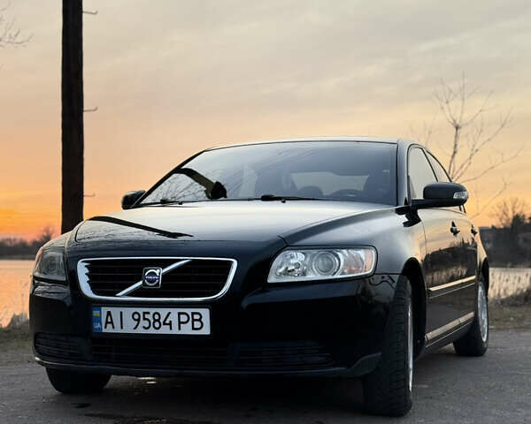 Чорний Вольво S40, об'ємом двигуна 1.8 л та пробігом 183 тис. км за 6900 $, фото 1 на Automoto.ua