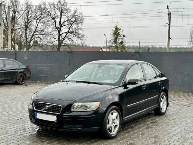 Черный Вольво С40, объемом двигателя 2.4 л и пробегом 272 тыс. км за 2100 $, фото 1 на Automoto.ua