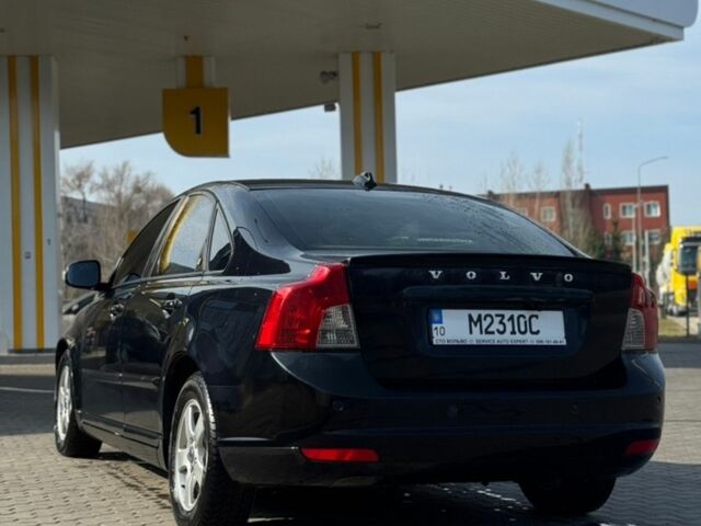 Черный Вольво С40, объемом двигателя 1.56 л и пробегом 286 тыс. км за 7000 $, фото 1 на Automoto.ua