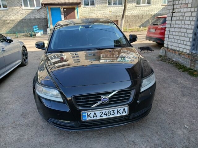 Черный Вольво С40, объемом двигателя 1.6 л и пробегом 211 тыс. км за 6400 $, фото 1 на Automoto.ua