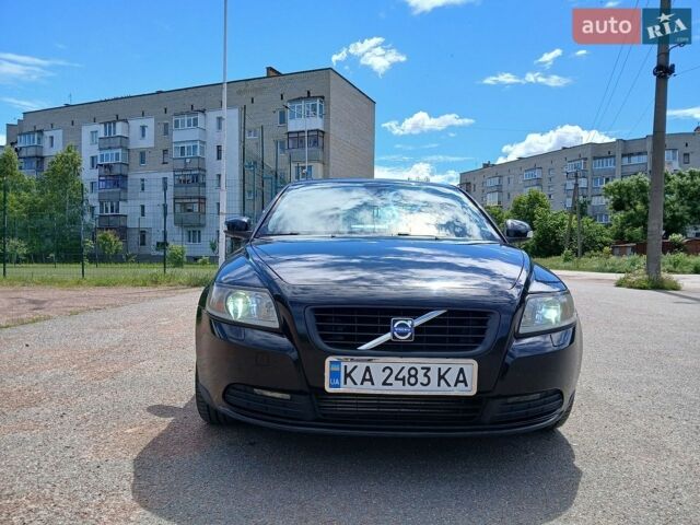 Черный Вольво С40, объемом двигателя 1.6 л и пробегом 211 тыс. км за 6500 $, фото 1 на Automoto.ua