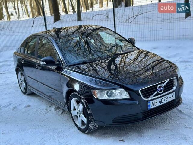 Чорний Вольво S40, об'ємом двигуна 1.6 л та пробігом 237 тис. км за 8500 $, фото 1 на Automoto.ua