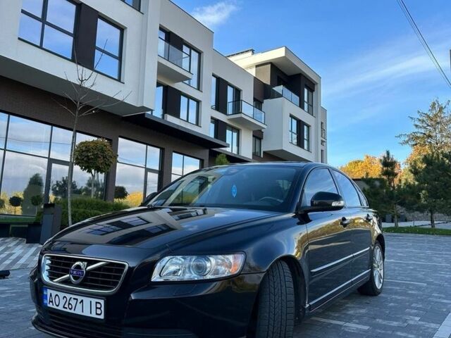 Чорний Вольво S40, об'ємом двигуна 1.6 л та пробігом 208 тис. км за 8800 $, фото 1 на Automoto.ua