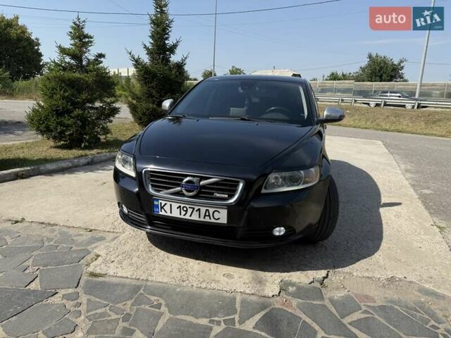 Черный Вольво С40, объемом двигателя 1.56 л и пробегом 243 тыс. км за 8300 $, фото 1 на Automoto.ua
