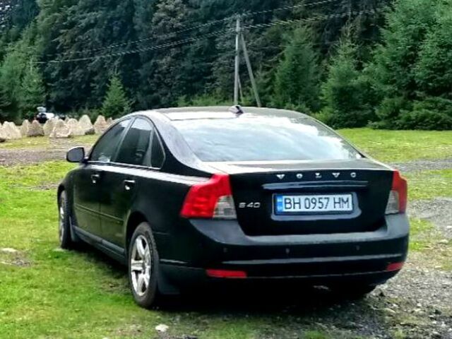 Черный Вольво С40, объемом двигателя 2 л и пробегом 184 тыс. км за 6900 $, фото 1 на Automoto.ua