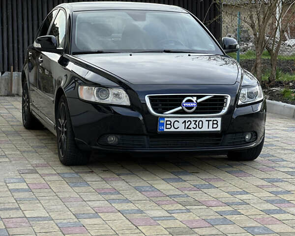 Черный Вольво С40, объемом двигателя 1.6 л и пробегом 278 тыс. км за 7650 $, фото 1 на Automoto.ua